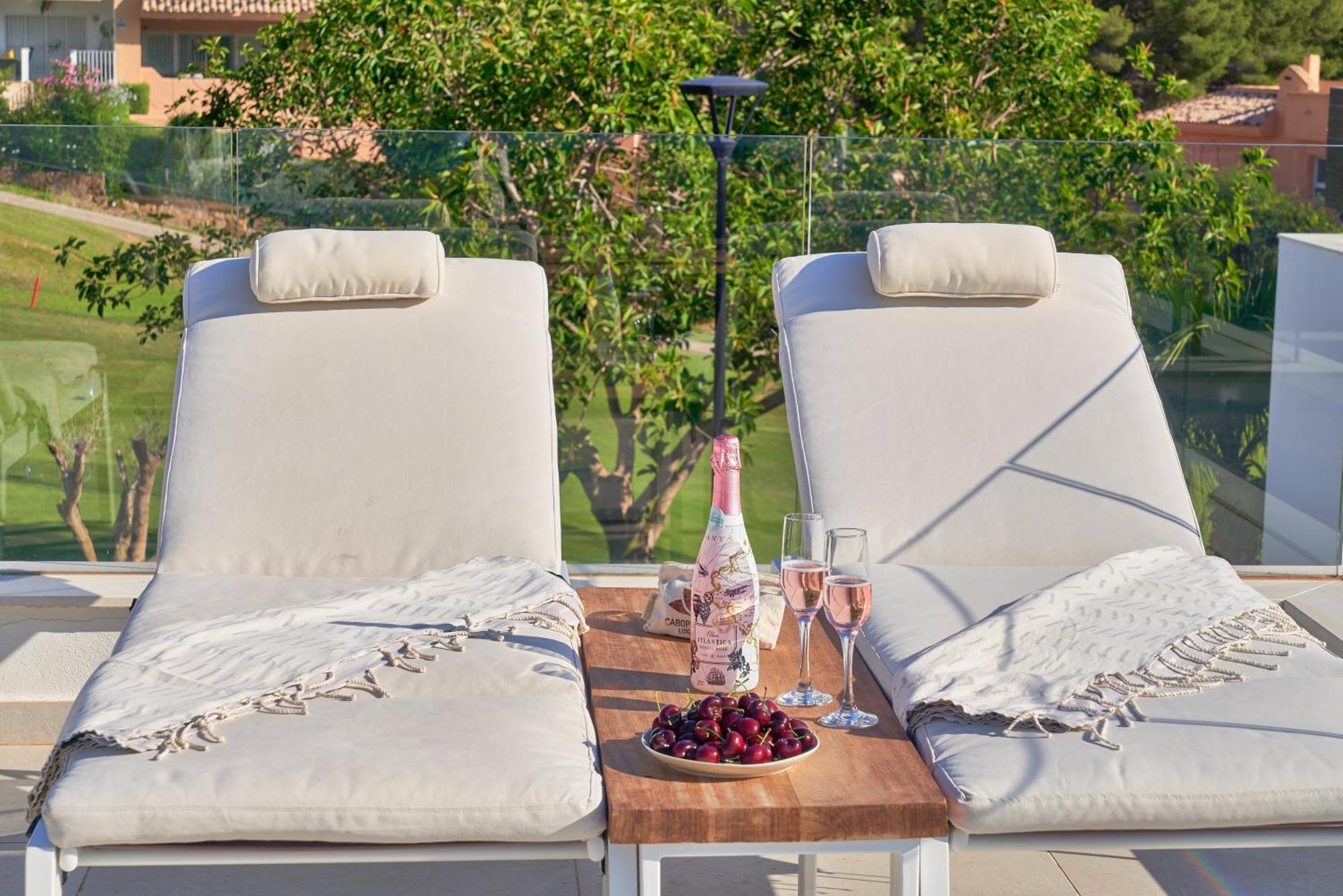 Cabopino Boutique Apartment Marbella Ngoại thất bức ảnh